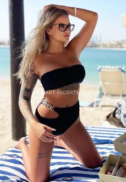 Hobart escorts Alexandra — 4