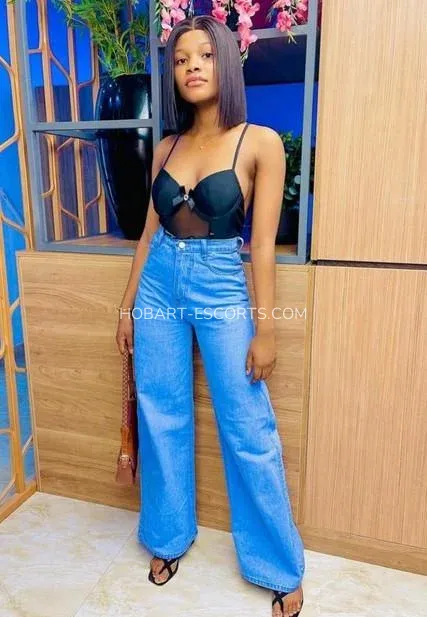 Hobart escorts Louise — 3