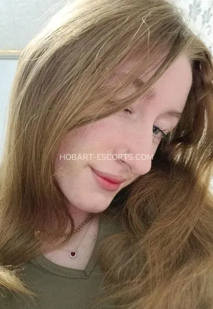 Hobart escorts Elin — 3