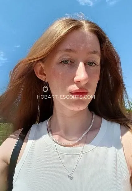 Hobart escorts elin