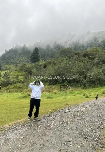 Hobart escorts Siv — 6