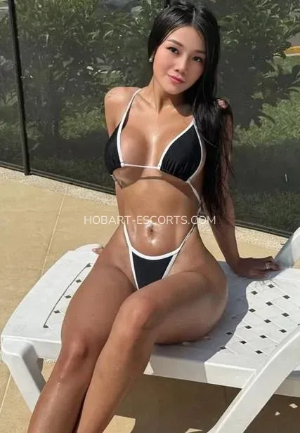 Hobart escorts Erika — 5