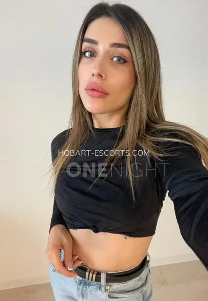 Hobart escorts Märta — 3