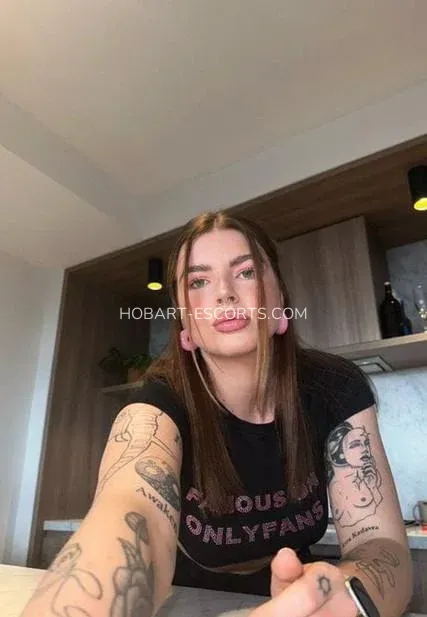 Hobart escorts Emma — 4