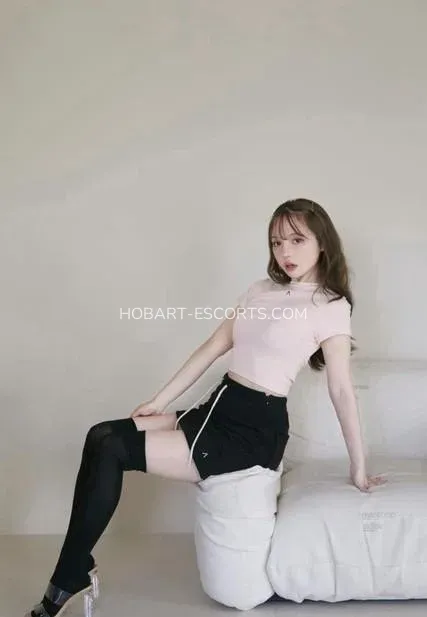 Hobart escorts Siv — 6